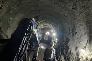 Các đơn vị thi công đang khẩn trương khắc phục sự cố hầm Bãi Gió.