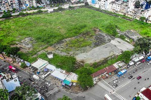 Hiện trạng khu “đất vàng” tại số 152 - Trần Phú (quận 5, TP.HCM).