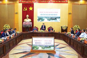 Ủy viên Trung ương Đảng, Bí thư Tỉnh ủy Ninh Bình, ông Đoàn Minh Huấn phát biểu kết luận tại Hội nghị "Bàn về đô thị di sản thiên niên kỷ và hàm ý chính sách cho tỉnh Ninh Bình"