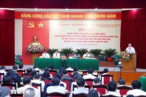 Hội nghị quán triệt và triển khai thực hiện Nghị quyết 41 của Bộ Chính trị về xây dựng và phát huy vai trò của đội ngũ doanh nhân Việt Nam trong thời kỳ mới. (Ảnh: TTXVN)