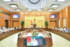 Uỷ ban Thường vụ Quốc hội bắt đầu phiên họp thứ 33.