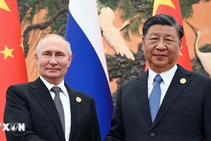Chủ tịch Trung Quốc Tập Cận Bình (phải) và Tổng thống Nga Vladimir Putin tại cuộc hội đàm ở Bắc Kinh, Trung Quốc, ngày 18/10/2023. (Ảnh: AFP/TTXVN) 