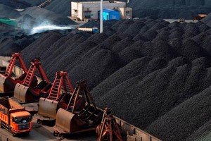 Nhập khẩu than năm 2023 tăng "khủng" với 51,2 triệu tấn, phục vụ cho sản xuất điện và một số ngành sản xuất công nghiệp.