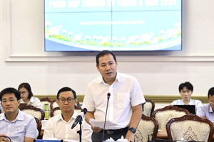 Ông Nguyễn Khắc Hoàng, Cục trưởng Cục thống kê TP.HCM cho rằng cần có những giải pháp để điều chỉnh dòng tiền này vào sản xuất kinh doanh thay đầu tư, tích lũy vàng. Ảnh: TTBC