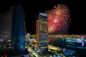 Chùm ảnh màn đối đầu đỉnh cao đêm khai mạc Lễ hội Pháo hoa Quốc tế Đà Nẵng - DIFF 2024