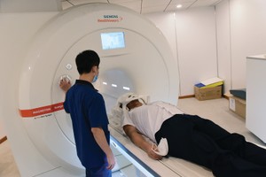 Chi phí y tế tăng cao là thách thức lớn về tài chính đối với người dân