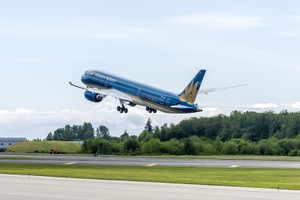 Thời điểm khó khăn nhất của Vietnam Airlines đã qua nhưng Vietnam Airlines vẫn sẽ phải nỗ lực cao độ, tiếp tục triển khai đồng bộ các giải pháp tái cơ cấu và nhất là cần sự đồng hành, hỗ trợ của các cổ đông, trong đó có cổ đông Nhà nước.