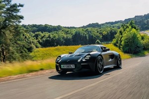 Mẫu xe thể thao của Nyobolt dùng để thử nghiệm loại pin mới. Ảnh: Nyobolt