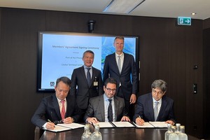 Lễ ký biên bản thành lập liên doanh khai thác 2 bến container quốc tế số 3, 4 Cảng cửa ngõ quốc tế Hải Phòng tại Lạch Huyện.