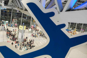 Sân bay Suvarnabhumi ở Bangkok. Ảnh: Reuters