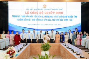 Lễ công bố quyết định của Thủ tướng Chính phủ về việc thành lập Trung tâm Xúc tiến Đầu tư, Thương mại và Hỗ trợ doanh nghiệp tỉnh Thừa Thiên Huế