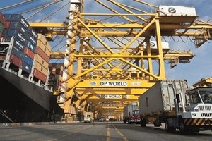 Tổng kim ngạch xuất nhập khẩu hàng hóa đến 15/7 vượt 402 tỷ USD, cán cân thương mại xuất siêu gần 12 tỷ USD.