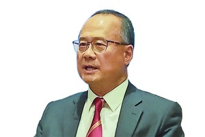 TS. Jonathan Choi, Chủ tịch Phòng Thương mại Trung Quốc tại Hồng Kông