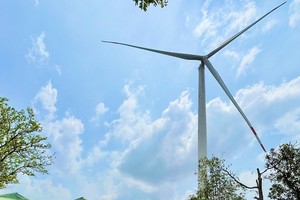 Một trụ điện gió của Dự án điện gió Ia Le 1(Ảnh: baogialai)