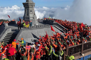 Những lễ thượng cờ đặc biệt trên nóc nhà Đông Dương dịp 2/9