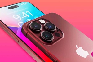 iPhone 15 Pro Max là chiếc điện thoại cao cấp nhất của dòng iPhone 15 ra mắt năm ngoái. Nguồn: Bloomberg