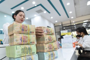 Các ngân hàng đang nỗ lực hạ lãi suất để kích cầu tín dụng