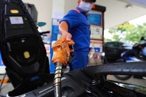 Sau điều chỉnh, giá xăng RON95 vẫn dưới ngưỡng 20.000 đồng/lít.