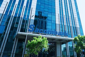 Sacombank (STB) giảm đến 2%/năm lãi suất cho vay hỗ trợ khách hàng bị thiệt hại do bão lũ