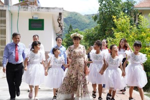 Doanh nhân Phương Thảo luôn song hành cùng các hoạt động hiện nguyện và các dự án vì cộng đồng (ảnh: T.L) 