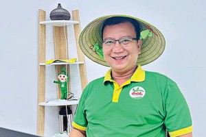 Năm 2021, doanh nhân Nguyễn Hữu Vinh được UBND thị xã Hoài Nhơn vinh danh là một trong 10 công dân ưu tú. Anh cũng là một trong 100 nhà nông tiêu biểu được nhận danh hiệu “Nông dân Việt Nam xuất sắc 2022”. 