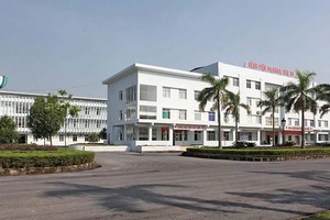 Tổng công ty cổ phần Sông Hồng đã trúng gói thầu mua sắm thiết bị y tế tại Bệnh viện Đa khoa Tiên Du (Bắc Ninh) trị giá gần 38 tỷ đồng. Trong ảnh: Bệnh viện Đa khoa Tiên Du