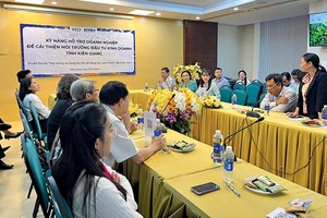 Khoá tập huấn Kỹ năng hỗ trợ doanh nghiệp để cải thiện môi trường đầu tư kinh doanh tỉnh Kiên Giang