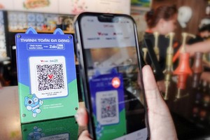 Thanh toán qua QR code ngày càng phổ biến ở Việt Nam.