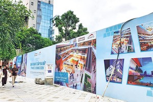 Công ty con của Keppel bán vốn tại Saigon Centre. Trong ảnh: Bên ngoài khu vực Dự án Saigon Centre giai đoạn III. Ảnh: Lê Toàn 