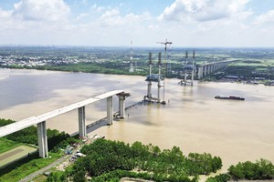 Gói thầu J3-1 - xây dựng phần còn lại của cầu Phước Khánh là nút thắt cuối cùng tại Dự án Xây dựng đường cao tốc Bến Lức - Long Thành 