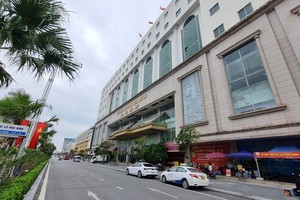 Đại lộ Hòa Bình, TP Móng Cái, tỉnh Quảng Ninh. Ảnh: Quỳnh Nga