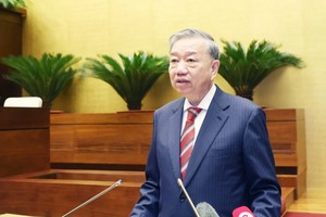 Tổng Bí thư Tô Lâm phát biểu chỉ đạo tại Hội nghị toàn quốc quán triệt, triển khai tổng kết việc thực hiện Nghị quyết số 18-NQ/TW (Ảnh: Thống Nhất/TTXVN)