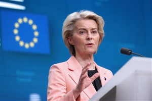 (Tư liệu) Chủ tịch Ủy ban châu Âu Ursula von der Leyen phát biểu họp báo tại Brussels, Bỉ, ngày 21/3/2024. Ảnh: THX/TTXVN
