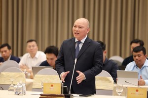 Chánh Văn phòng Bộ Nội vụ Vũ Đăng Minh cung cấp thông tin tại cuộc họp báo Chính phủ chiều 7/12. Ảnh: VGP 