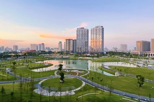 Mục tiêu đến năm 2030 là phát triển Thủ đô Hà Nội "Văn hiến - Văn minh - Hiện đại", xanh, thông minh, nơi hội tụ tinh hoa văn hóa, hội nhập quốc tế sâu rộng, có sức cạnh tranh cao, có trình độ phát triển ngang tầm thủ đô các nước phát triển trong khu vực. 