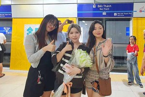 Người dân TP.HCM háo hức khám phá không gian ngầm hiện đại của tuyến Metro số 1 