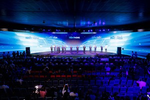 Các đại biểu thực hiện nghi thức khai mạc Ngày hội Đổi mới sáng tạo Việt Nam 2024.