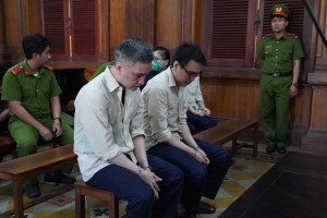 Các bị cáo tại toà.