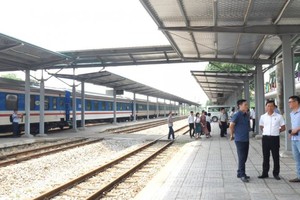 Ga Lào Cai - ga đầu tiên trên tuyến đường sắt Lào Cai - Hà Nội - Hải Phòng.