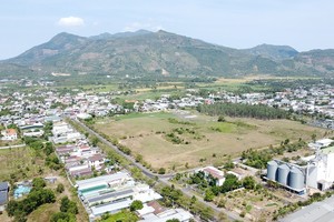 Khánh Hòa gặp nhiều khó khăn khi xác định giá đất tại các dự án, trong đó có các dự án bất động sản đã triển khai. Ảnh: Linh Đan 