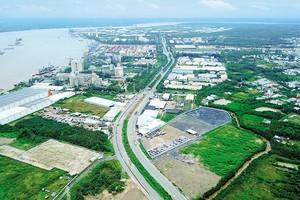 TP.HCM sẽ có thêm quỹ đất để thu hút nhà đầu tư nếu sớm tháo gỡ được giá thuê đất tại Khu công nghiệp Hiệp Phước. Trong ảnh: Khu công nghiệp Hiệp Phước 1&2 