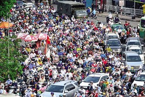 Nhiều tuyến phố tại TP.HCM liên tục tắc nghẽn trong những ngày gần đây (Ảnh: Lê Toàn)