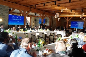 Công bố sáng kiến AI.X và C.OpenAI tại Diễn đàn Kinh tế Thế giới 