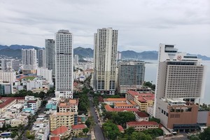 Tỉnh Khánh Hòa sẽ nghiên cứu xây dựng, ban hành các đề án, chính sách phát triển các ngành kinh tế quan trọng của tỉnh, trong đó có các chính sách ưu tiên, ưu đãi để khuyến khích, thu hút các thành phần kinh tế đầu tư, sản xuất, kinh doanh trên địa bàn tỉnh. 