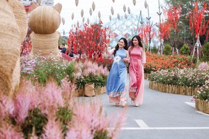 Home Hanoi Xuan là lễ hội văn hóa tôn vinh di sản Tết cổ truyền Việt Nam