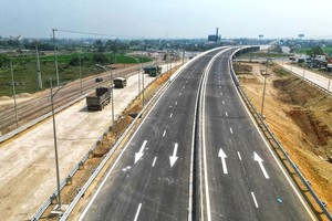 Không để xảy ra tình trạng "quân xanh, quân đỏ" khi đấu thầu dự án cao tốc 