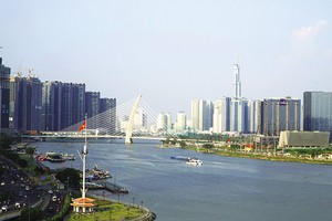 Việc xây dựng trung tâm tài chính khu vực và quốc tế tại Việt Nam là yêu cầu tất yếu, khách quan trong giai đoạn phát triển mới. Ảnh: Lê Toàn 