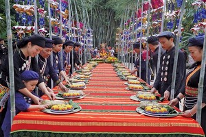 Một lễ hội truyền thống ở “ngôi làng hạnh phúc” Thái Hải