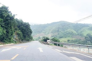 Cao tốc Cam Lộ - Lao Bảo sẽ chạy song song với Quốc lộ 9 hiện hữu. Ảnh: Ngọc Tân