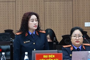 Đại diện Viện Kiểm sát giữ quyền công tố và kiểm sát xét xử vụ án.